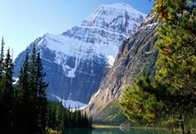 八冠王DNA从未冷却！冯潇霆难过广州队解散，召集荣昊董学升遥望天体踢比赛.